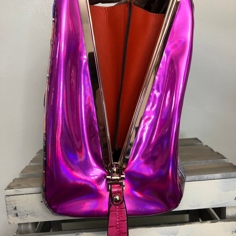 Unique Statement "Style" Handbag - Picture 8 of 9